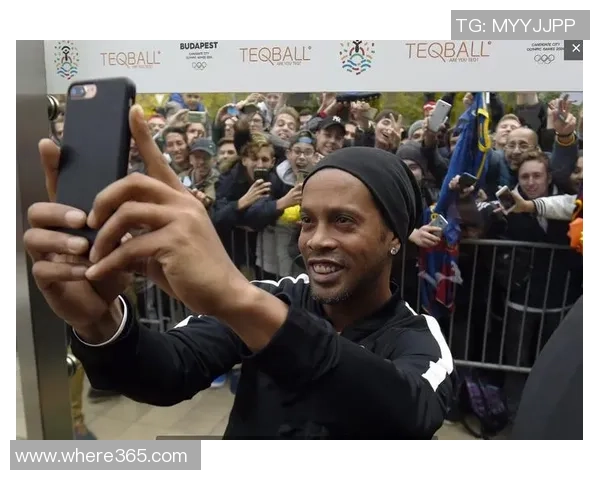 克罗斯心目中的最佳11人阵容揭晓梅罗与大小罗联手齐祖与魔笛掌控中场